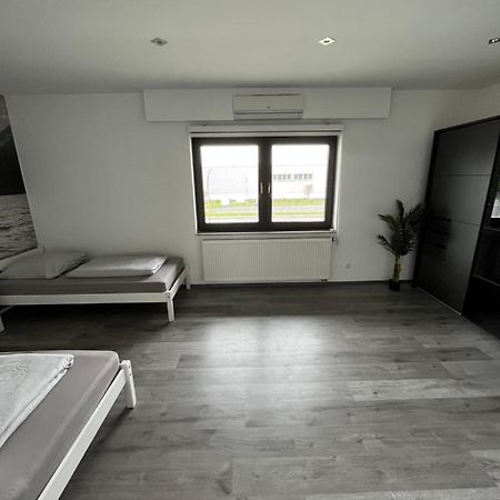 Messewohnung/Ferienwohnung Kolonia Zewnętrze zdjęcie